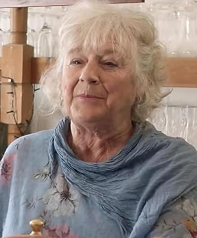 Maggie Steed